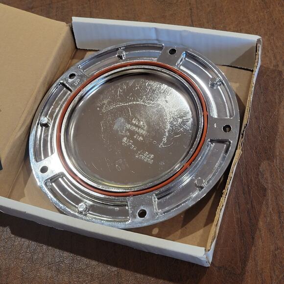 New Harley Davidson Chrome 114 Derby Cover part #25700389 - Picture 8 of 10